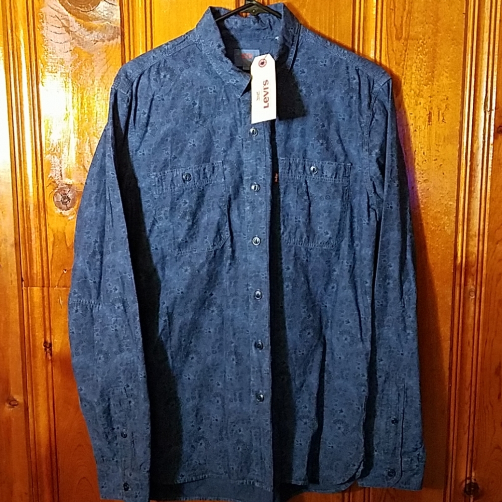 Levi's casual button up shirt
